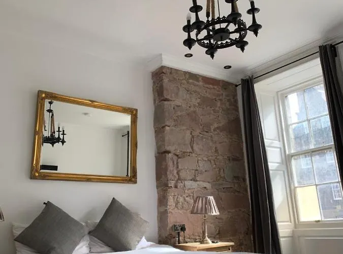 Royal Mile By The Castle Apart-hotel