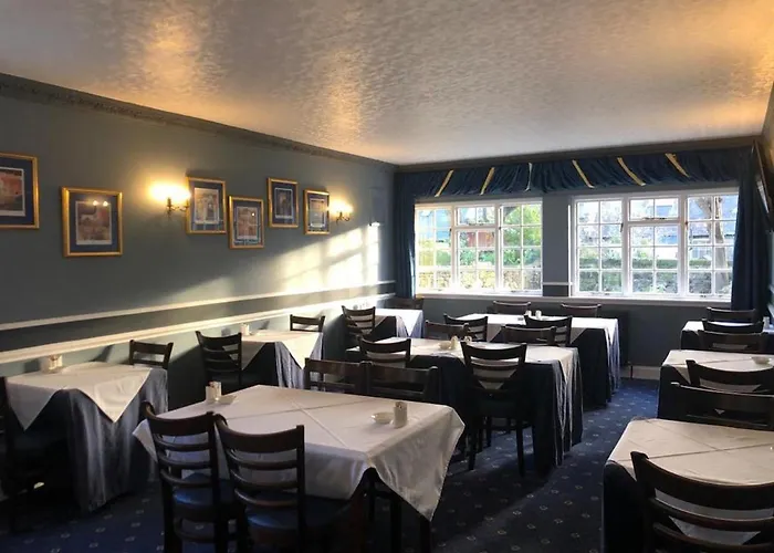 West End בית הארחה 4*