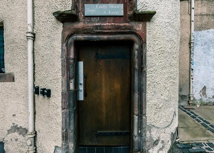 Writer's * Edinburgh