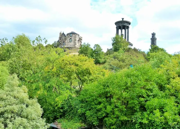 F2 Charming Centre Full Of Character *