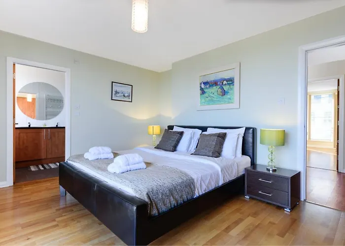 Britannia Penthouse 公寓 *