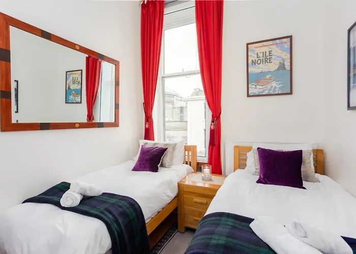 Cozy 2 Bedroom At Heart Of The Apartment *