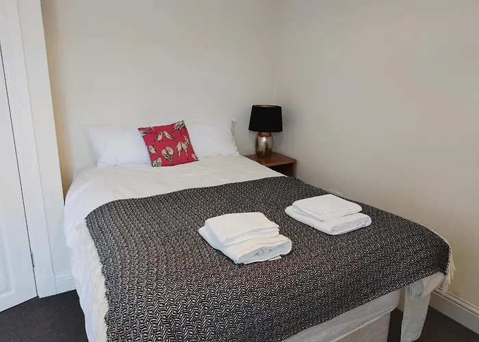 Amazing - Thistle Street Near Princes St *