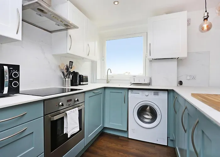 Appartamento Joivy Contemporary Royal Mile With Balcony Edimburgo