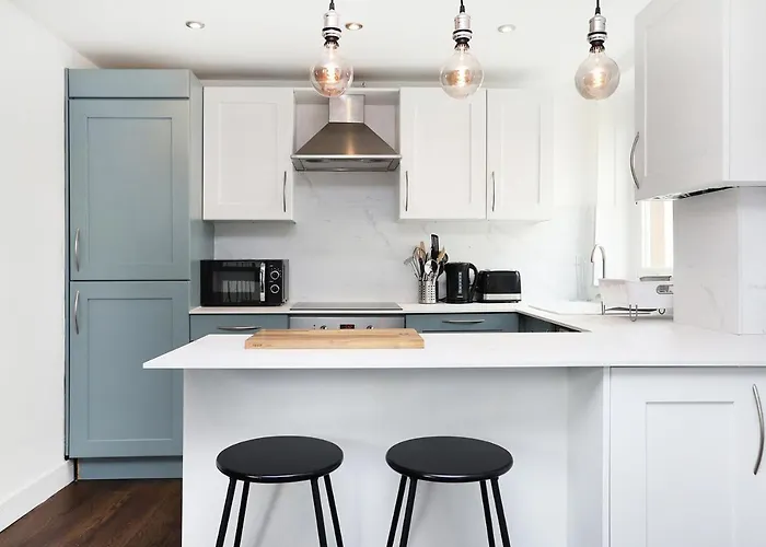 Appartamento Joivy Contemporary Royal Mile With Balcony Edimburgo