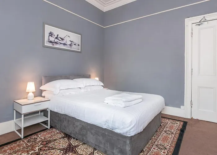 The Victorian - 3 Bedroom *