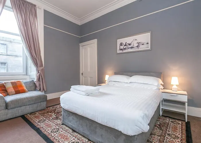 The Victorian - 3 Bedroom Edinburgh