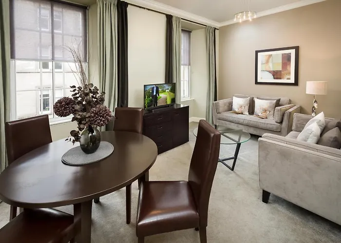 Old Town - Nicolson * Edinburgh