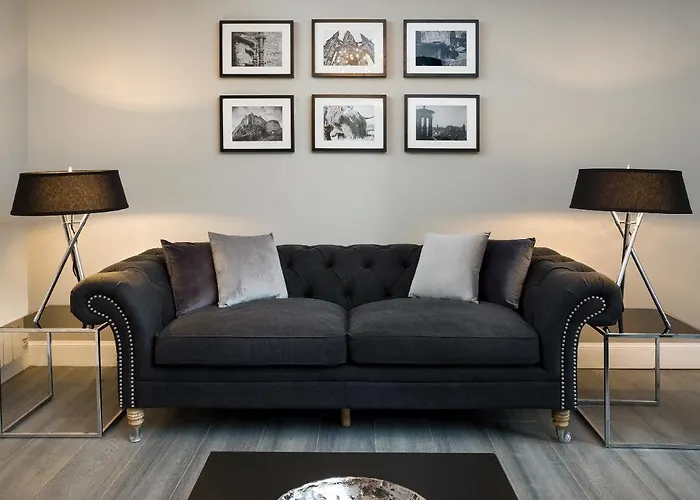 Old Town - Nicolson Hotel Edinburgh