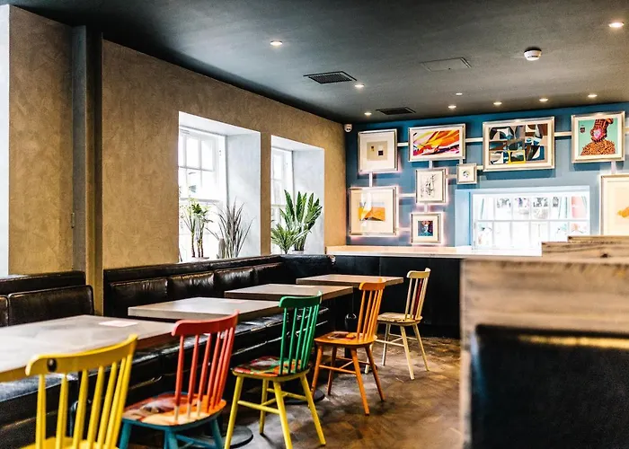 מלון Stay Central Hotel