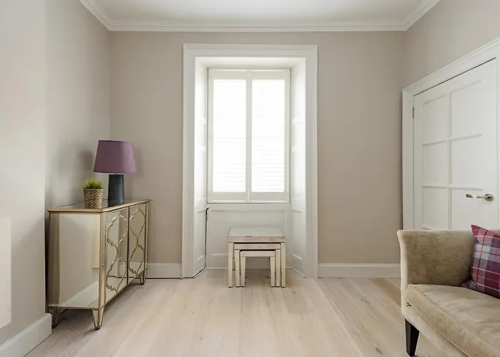The Rose Street Retreat By Calton Living * Edinburgh