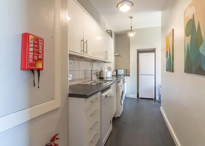 아파트 Pass The Keys Spacious And Homely Flat On The Royal Mile 에든버러