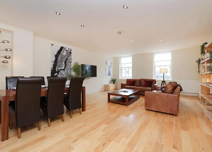 Appartement Joivy Spacious 2 Bed,2 Bath Flat, Free Parking And Rooftop Terrace Edinburgh