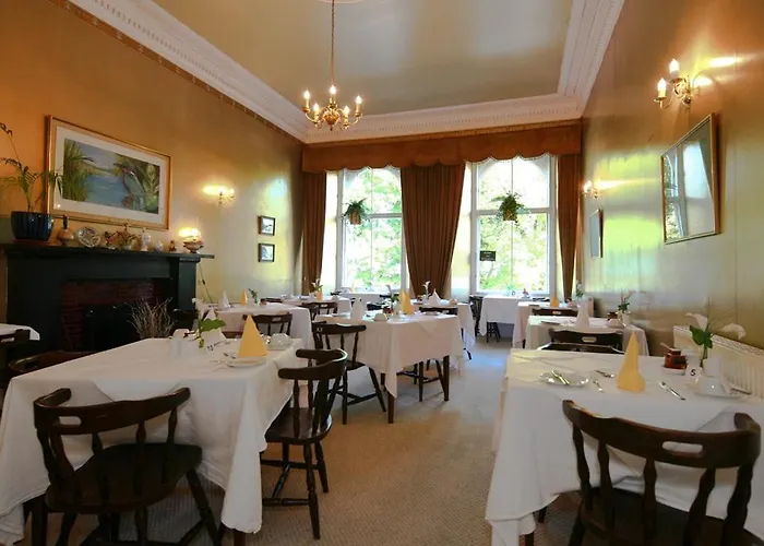 Halcyon House Pensionat 3*