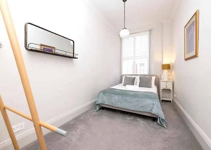 Joivy Sophisticated Near Castle * Edimburgo