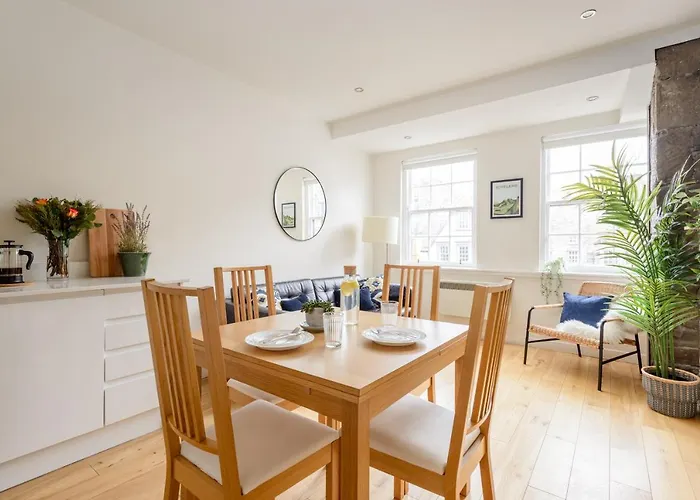 The Writer's Attic By Calton Living Edinburgh