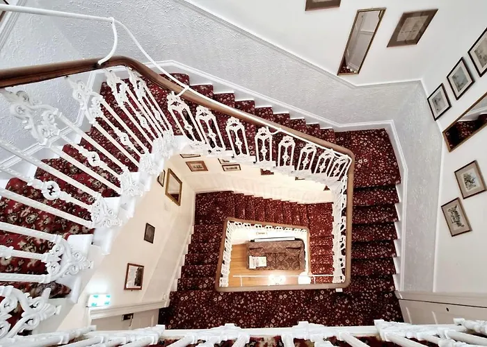 The Guards Szálloda