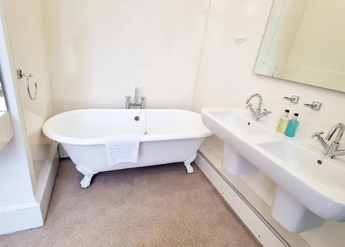 The Guards Szálloda 3*