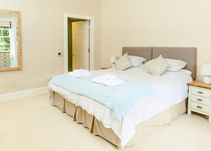 Gorgeous 3-bedroom Эдинбург