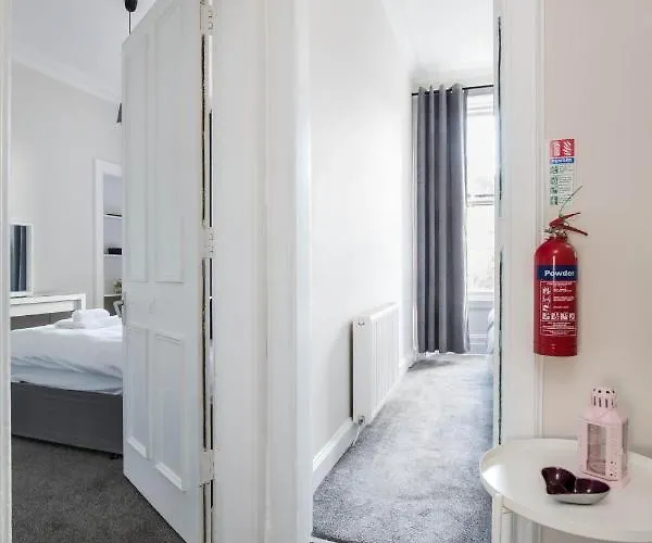 Panmure Place Georgian Hotel *