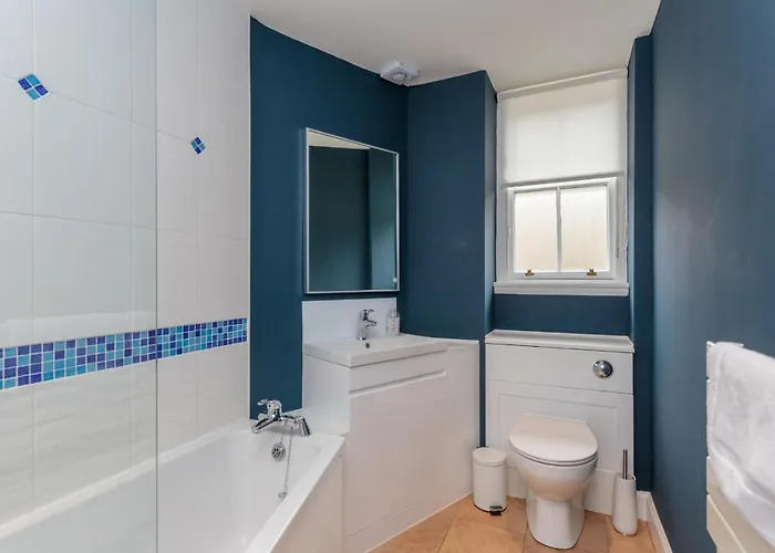 South Learmonth Gardens * אדינבורו