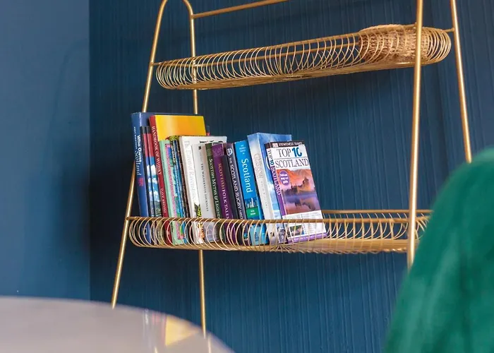 South Learmonth Gardens דירה