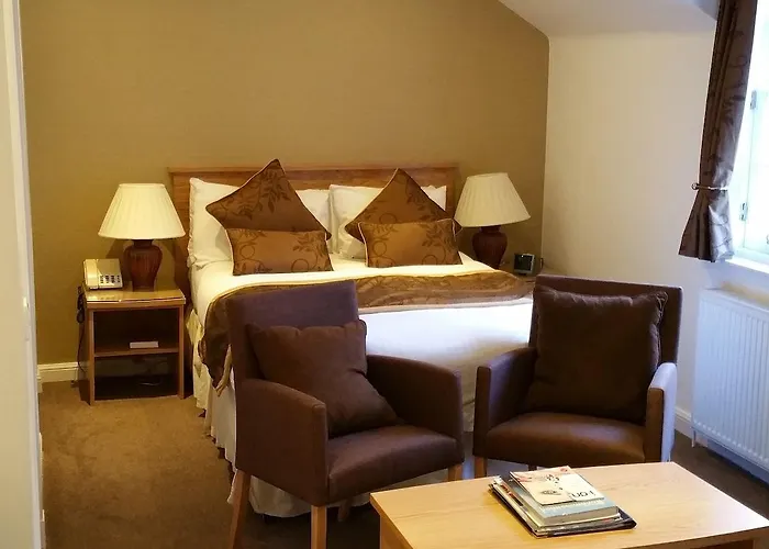 Royal Scots Club Hotel 3*