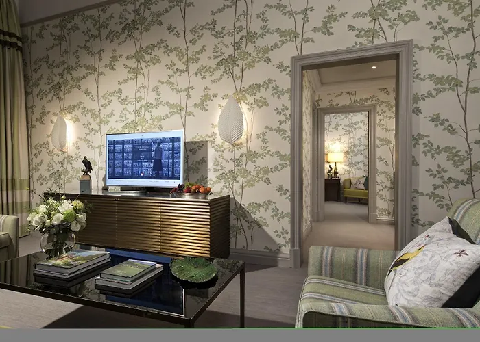 罗科·福尔蒂巴尔莫勒尔酒店 酒店