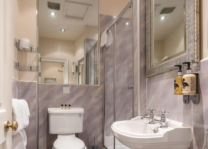 Ceilidh-donia 3* Edinburgh