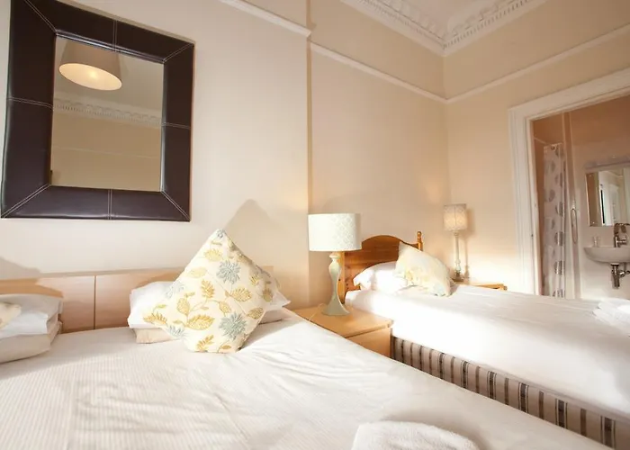 Garfield 4* Edinburgh