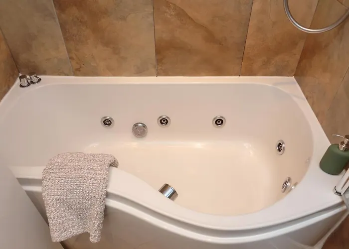 דירה Beautiful Hideout In Center Of *