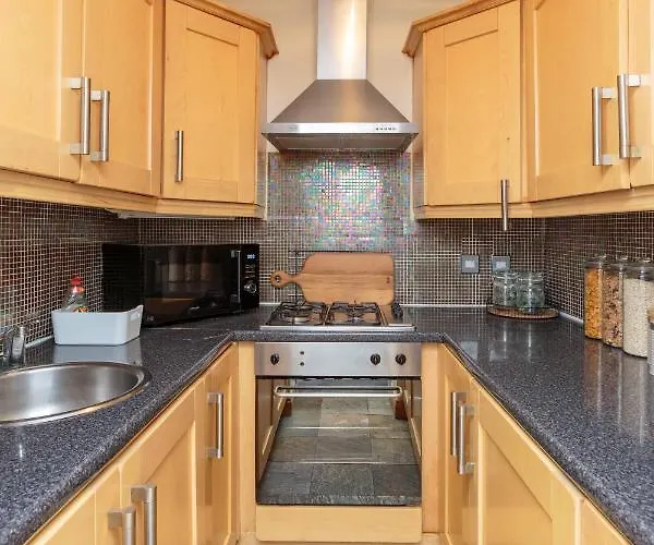 Beautiful Hideout In Center Of *