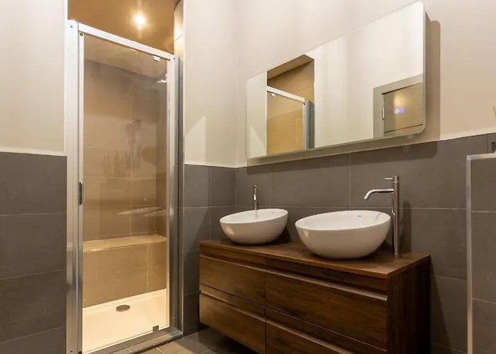 Luxury Manhattan Loft-style Near Centre