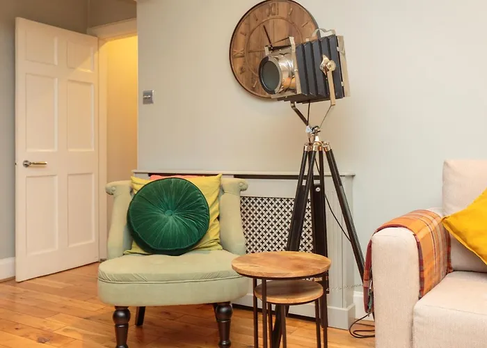 Beautiful Hideout In Center Of *