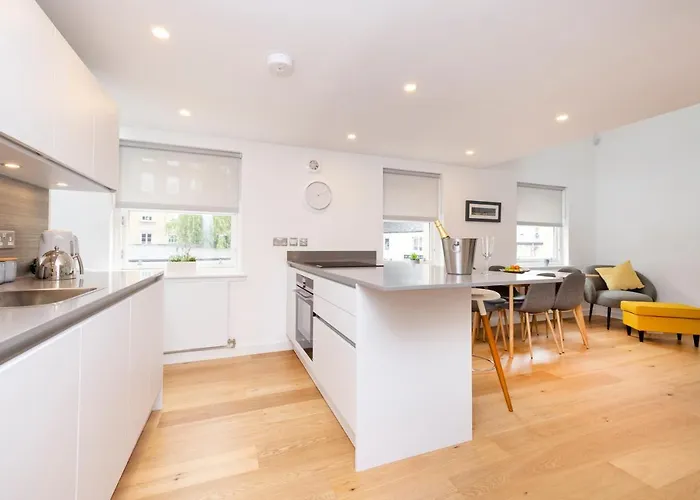 Lejlighed Modern 3-storey 3-bedroom *