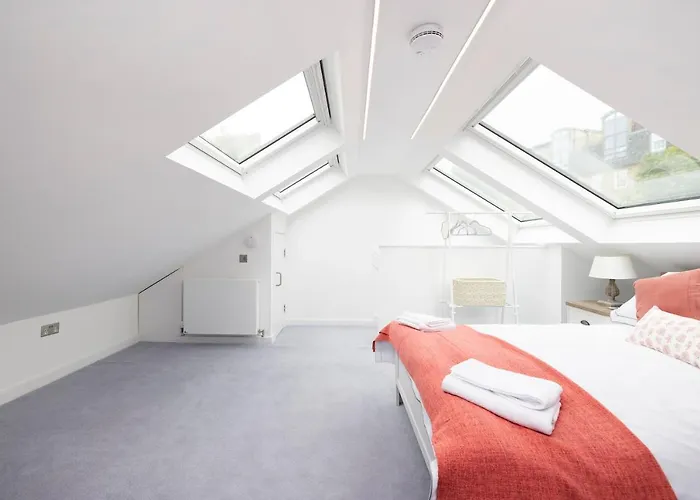 Modern 3-storey 3-bedroom Lejlighed