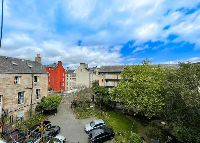 Charming 3 Bed In Old Town Appartamento Edimburgo