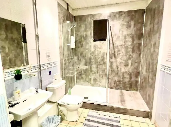 Central - Large Groups *