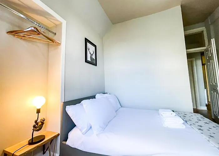 Charming 3 Bed In Old Town