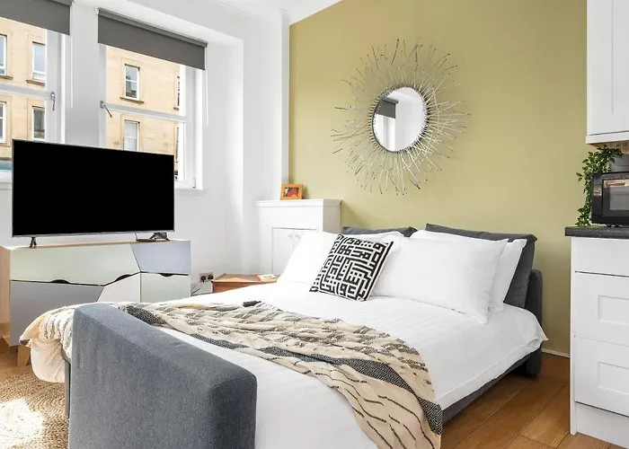 Cozy With Character Lovely Apartment Edinburgh