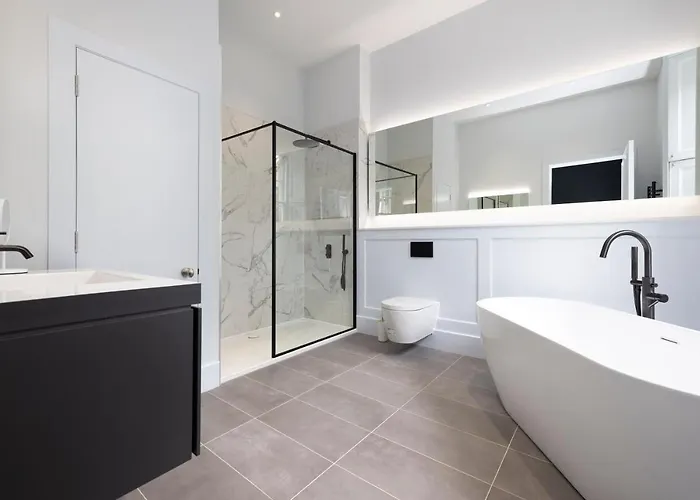 Dragon Luxury Serviced At Alva Street