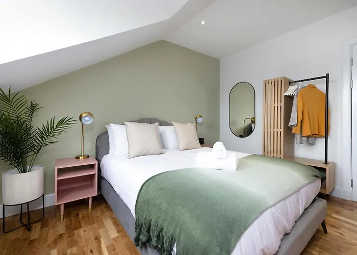 Dragon Luxury Serviced At Alva Street Edinburgh