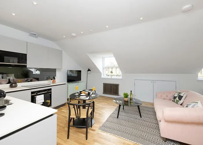 Apartman Dragon Luxury Serviced At Alva Street *