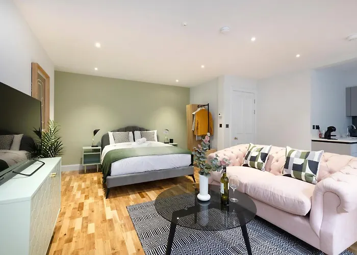 Dragon Luxury Serviced At Alva Street * Edinburgh