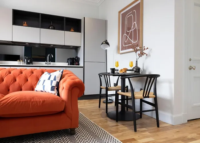 Dragon Luxury Serviced At Alva Street Edinburgh