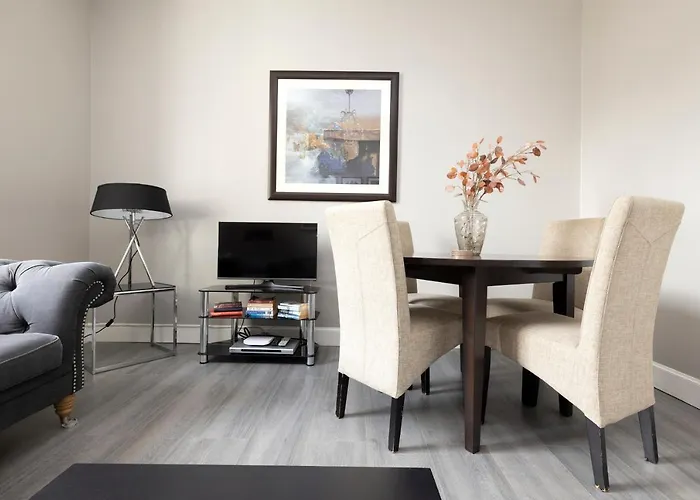 Altido West Nicolson Street Apartment