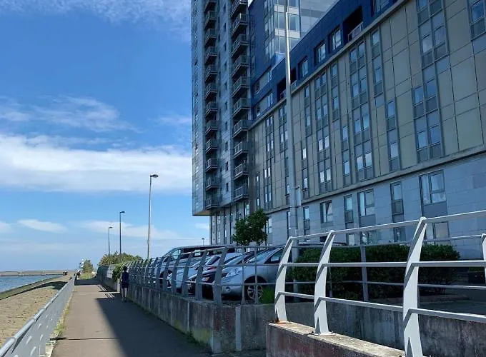 Daire Beautiful Modern Sea-side In The Edinburgh
