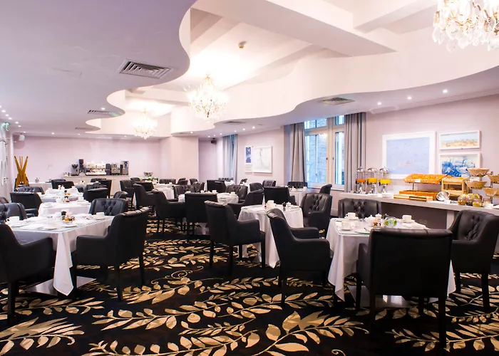 The Scotsman Hotell 4*