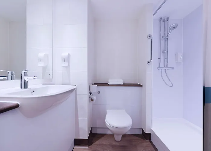Travelodge Hotell 3*