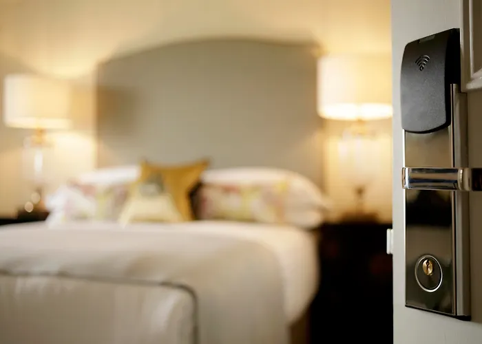 Nira Caledonia Hotel